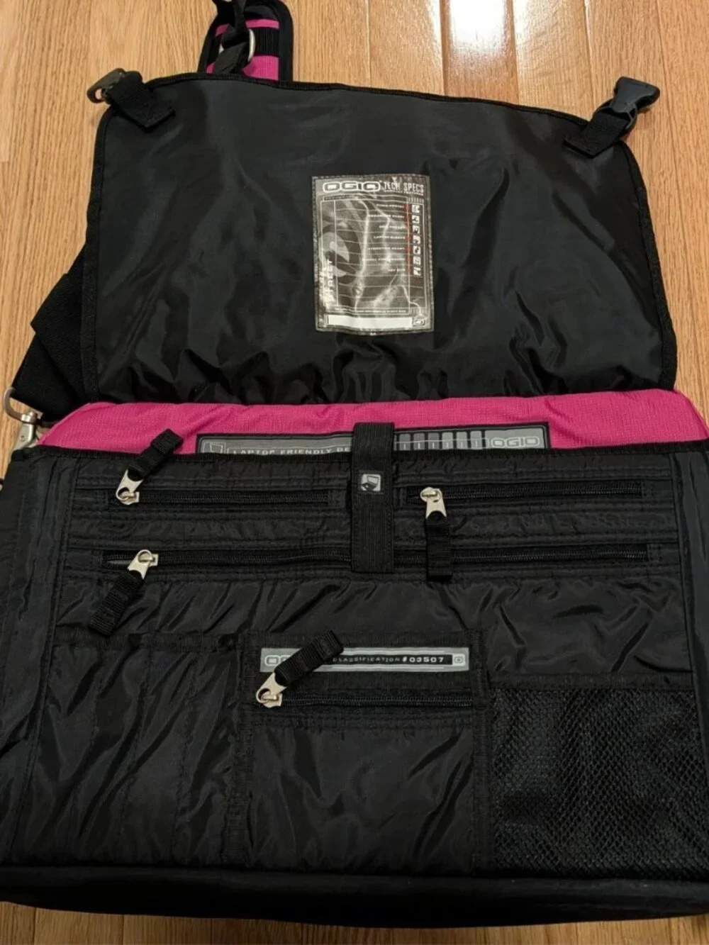 Ogio Laptop Messenger Bag 03057 w/ Shoulder Strap - up to 17